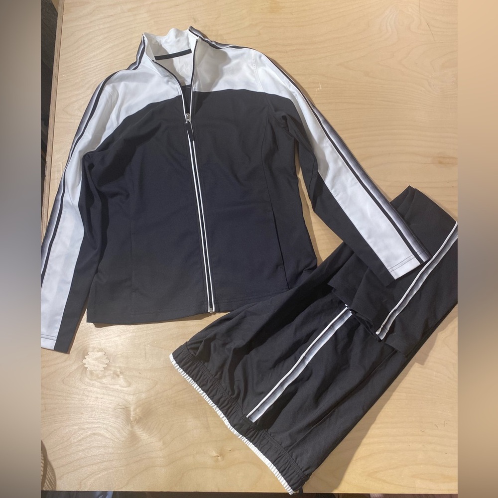 Made for Life Monochrome Activewear Set Top Medium Bottom PM (QT) - Picture 7 of 12